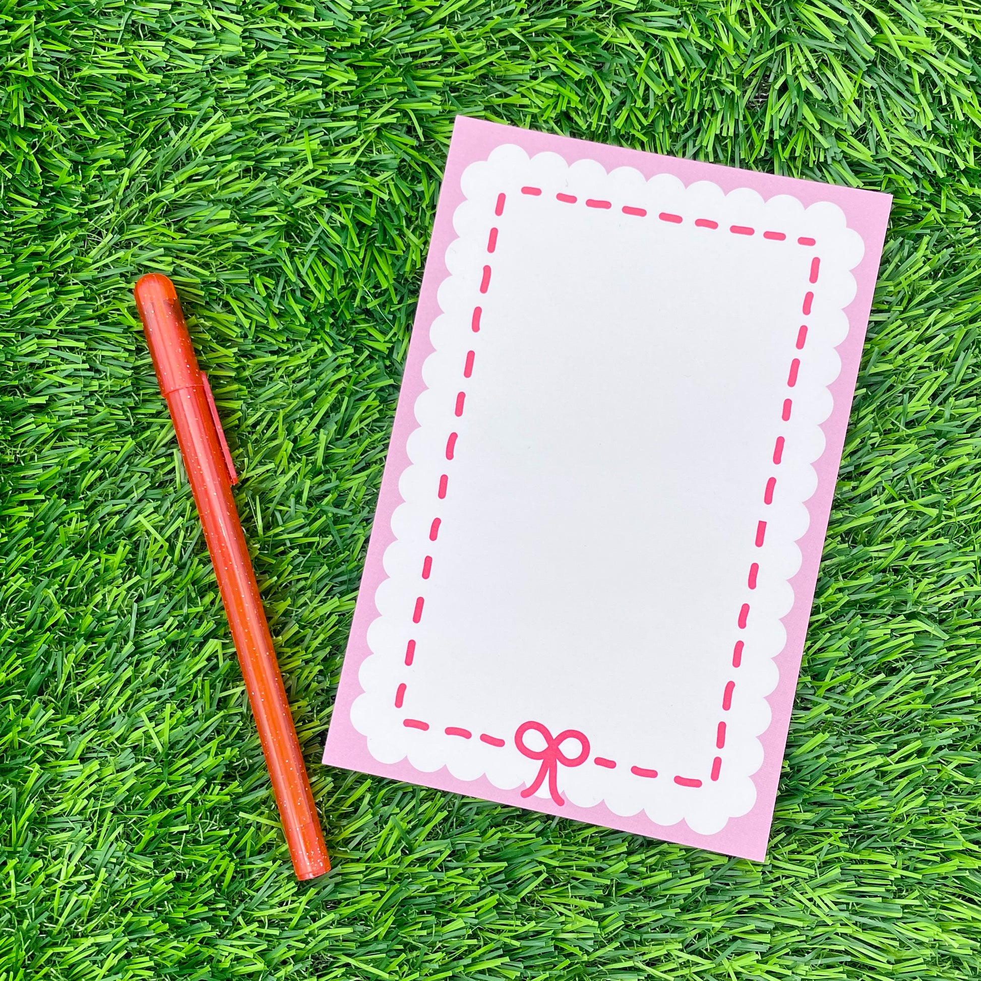 Ribbon Scallop Memo Pad image 0