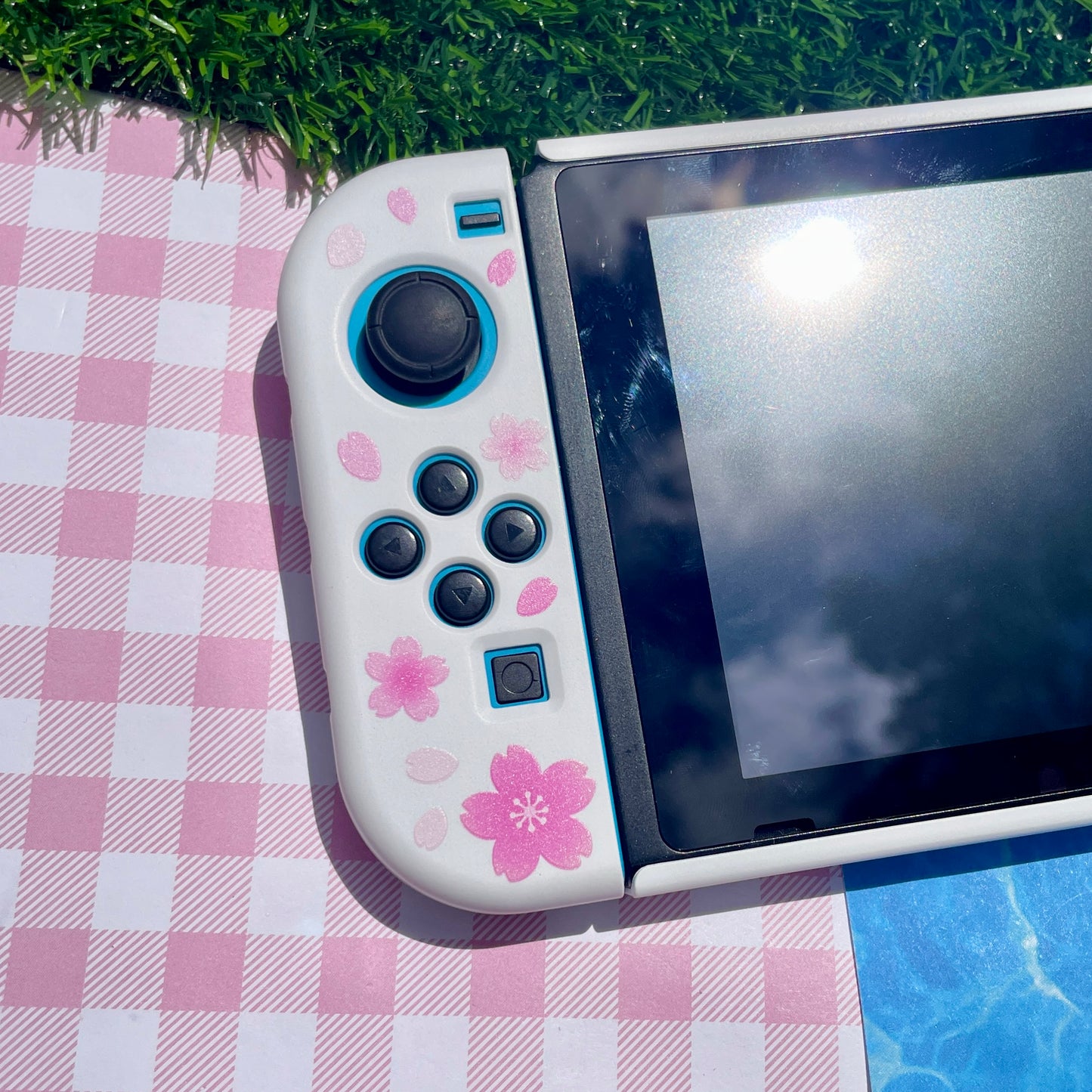 Sakura White Hard Nintendo Switch Case