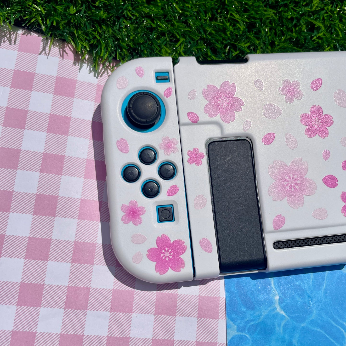 Sakura White Hard Nintendo Switch Case
