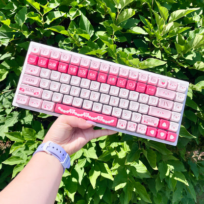Strawbearies & Cream Keycap Set